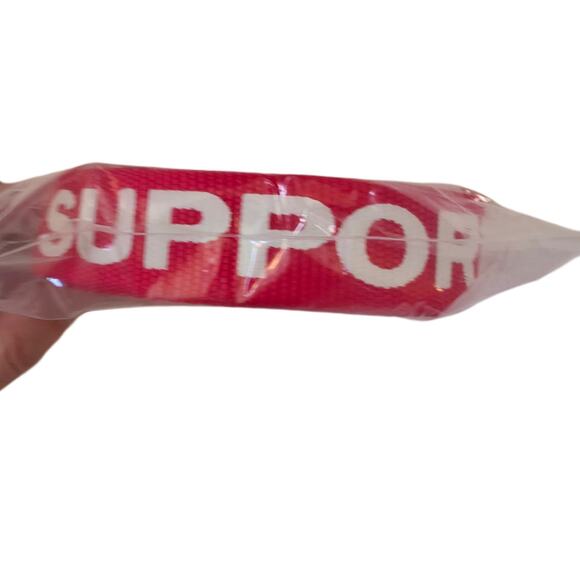 Official ESA Red Safety Vest with handle, reflective patches Size M & 5 FT Leash - Picture 4 of 5